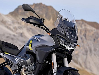 En test Moto Guzzi Stelvio & modèles 2024